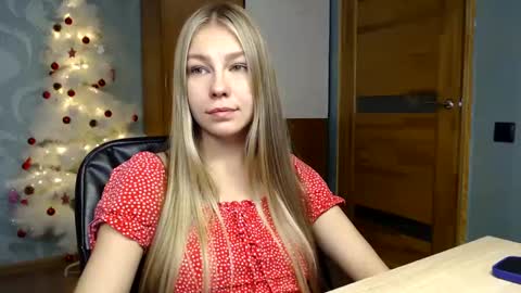 Molli  Ready for any play with you. Hottest show in pvt  Help a student earn big tokens  online show from 9, 1, 2025