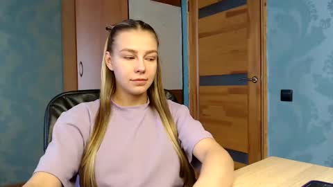 Molli  Ready for any play with you. Hottest show in pvt  Help a student earn big tokens  online show from 7, 2, 2025