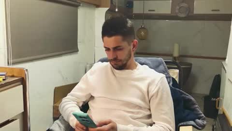 independent model online show from 4, 4, 2026