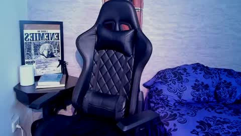 Snapshot of foniland_ chatting on 3, 5, 2026 Foni online show from 3, 5, 2026