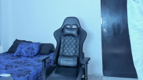 Snapshot of foniland_ chatting on 1, 7, 2026 Foni online show from 1, 7, 2026