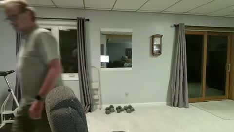 Snapshot of foodforcatfists chatting on 17, 9, 2025 foodforcatfists online show from 17, 9, 2025