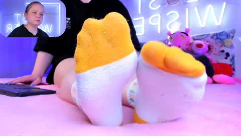 Snapshot of footfetish_baby chatting on 9, 12, 2024 Molly online show from 9, 12, 2024