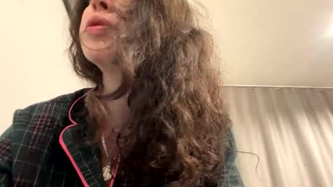 Snapshot of forbiddennvelvet chatting on 2, 2, 2026 forbiddennvelvet online show from 2, 2, 2026