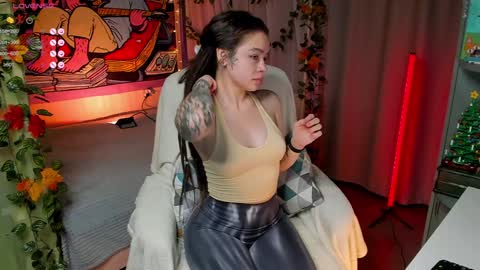 Snapshot of forest_lina chatting on 11, 1, 2025 online show from 11, 1, 2025