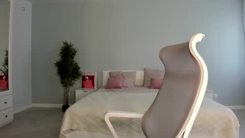 Snapshot of fox_beauty chatting on 24, 9, 2025 Kira online show from 24, 9, 2025
