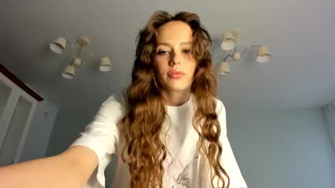 Snapshot of fox_beauty chatting on 30, 9, 2025 Kira online show from 30, 9, 2025