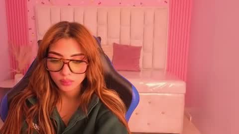 Snapshot of fox_bunny_s chatting on 14, 7, 2026 Kim online show from 14, 7, 2026