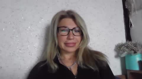 fox_red_lady7 online show from 18, 1, 2026