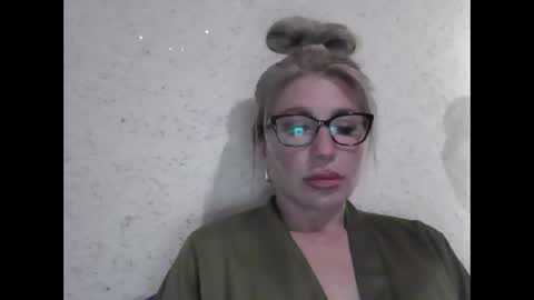 Snapshot of fox_red_lady7 chatting on 1, 4, 2026 fox_red_lady7 online show from 1, 4, 2026
