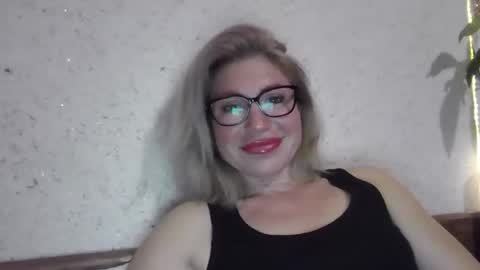 Snapshot of fox_red_lady7 chatting on 13, 4, 2026 fox_red_lady7 online show from 13, 4, 2026