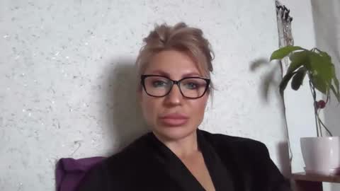 Snapshot of fox_red_lady7 chatting on 15, 4, 2026 fox_red_lady7 online show from 15, 4, 2026