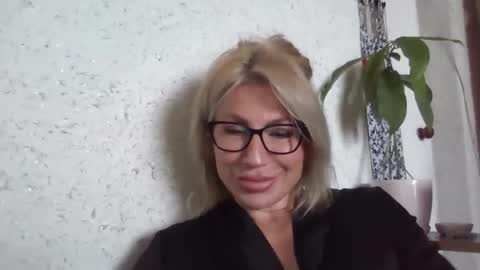 Snapshot of fox_red_lady7 chatting on 8, 5, 2026 fox_red_lady7 online show from 8, 5, 2026