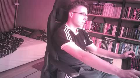 Adrian online show from 2, 11, 2025