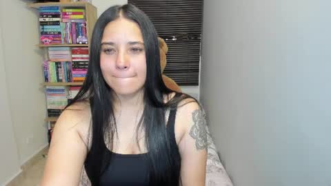 Snapshot of foxwen chatting on 23, 6, 2026 wen. online show from 23, 6, 2026