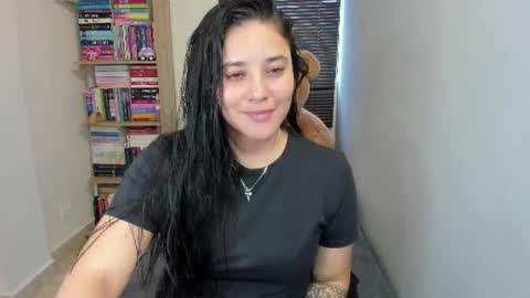 Snapshot of foxwen chatting on 13, 7, 2026 wen. online show from 13, 7, 2026
