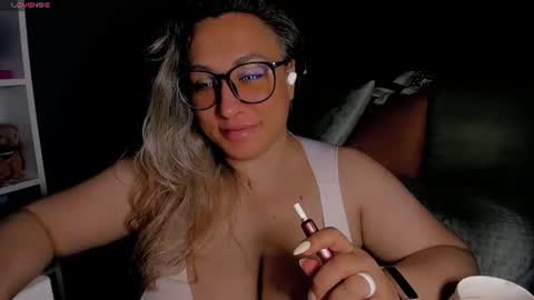 Snapshot of foxxxy__lady chatting on 20, 6, 2026 Kris online show from 20, 6, 2026
