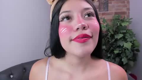 Snapshot of foxy_loren chatting on 3, 7, 2026 Loren online show from 3, 7, 2026