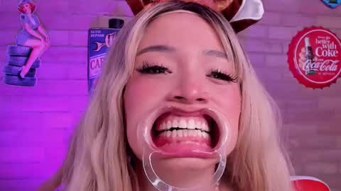 Miss Rhenna online show from 2, 12, 2025