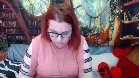 Snapshot of foxydesiree chatting on 6, 6, 2026 foxydesiree online show from 6, 6, 2026