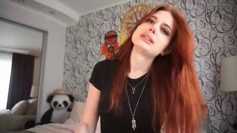 Snapshot of foxyirene chatting on 8, 3, 2025 FoxyIrene online show from 8, 3, 2025