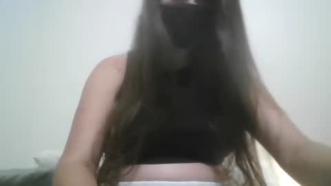 Snapshot of foxylady000 chatting on 12, 4, 2026 foxylady000 online show from 12, 4, 2026