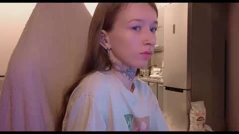 Snapshot of fran_bow chatting on 24, 11, 2025 fran_bow online show from 24, 11, 2025