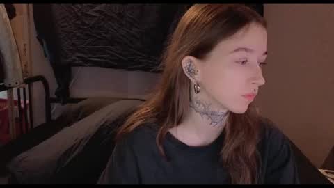 fran_bow online show from 9, 6, 2026