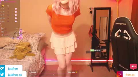 Snapshot of fran_qt chatting on 28, 1, 2025 Fran online show from 28, 1, 2025