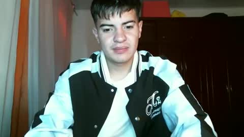 franccesco_699 online show from 18, 12, 2024
