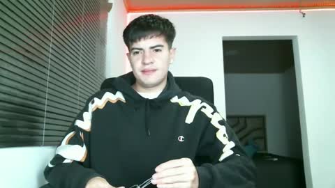 franccesco_699 online show from 3, 1, 2025