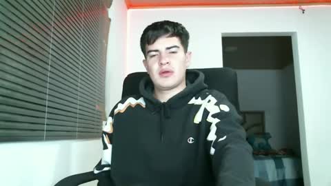 franccesco_699 online show from 5, 1, 2025