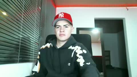 franccesco_699 online show from 19, 1, 2025