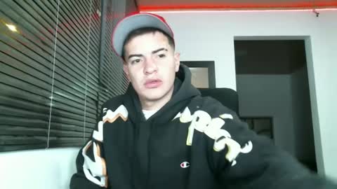 franccesco_699 online show from 20, 1, 2025