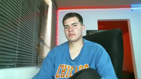 franccesco_699 online show from 25, 1, 2025