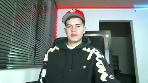 franccesco_699 online show from 25, 1, 2025