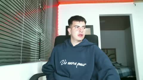 franccesco_699 online show from 17, 2, 2025