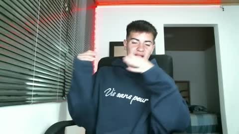 franccesco_699 online show from 19, 2, 2025