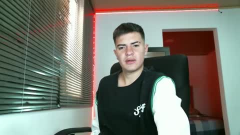 franccesco_699 online show from 22, 2, 2025