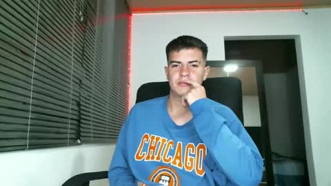 franccesco_699 online show from 22, 2, 2025