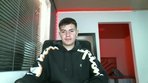 franccesco_699 online show from 25, 2, 2025