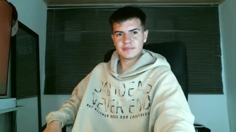 franccesco_699 online show from 1, 3, 2025