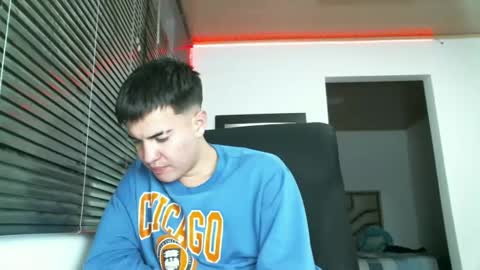 franccesco_699 online show from 6, 3, 2025