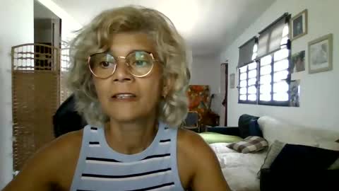 francelune online show from 30, 1, 2025