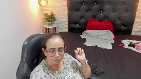 Snapshot of francesca_bbw chatting on 5, 6, 2026 online show from 5, 6, 2026