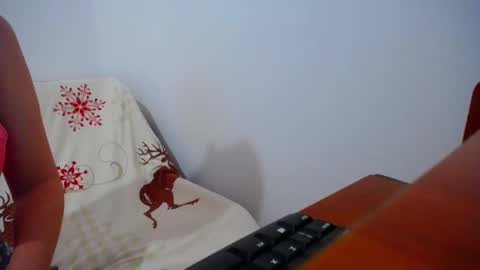 Snapshot of franceskcaa chatting on 15, 12, 2024 franceskcaa online show from 15, 12, 2024