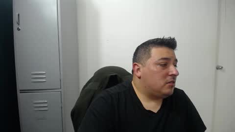 Snapshot of francoisroy chatting on 12, 9, 2025 Juan online show from 12, 9, 2025