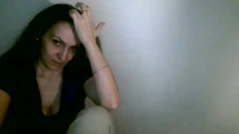 frankieteasing online show from 15, 1, 2025