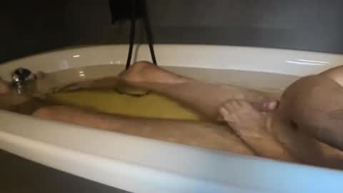 Snapshot of franky84 chatting on 19, 11, 2025 franky84 online show from 19, 11, 2025