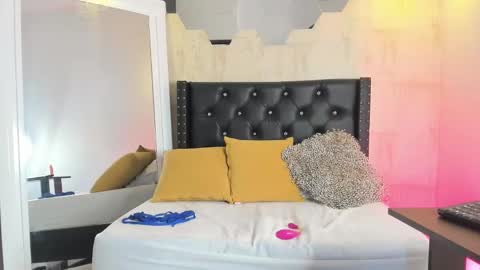 Fransheska online show from 5, 12, 2024